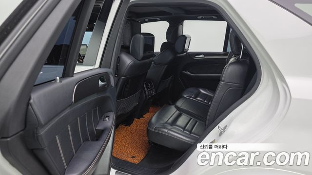 Mercedes-Benz GLE-Class 2016 — photo 12