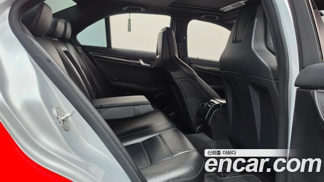Mercedes-Benz C-Class 2012 — photo 12