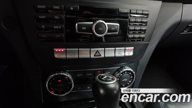 Mercedes-Benz C-Class 2012 — photo 16