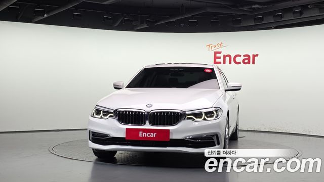 BMW 5-Series 2020 — photo 3