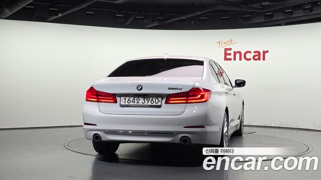 BMW 5-Series 2020 — photo 4