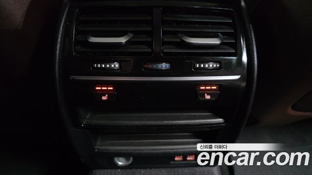 BMW 5-Series 2020 — photo 19