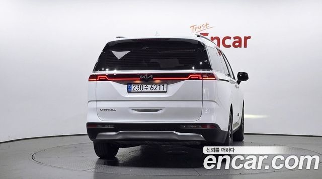 Kia Canival 2022 — photo 4