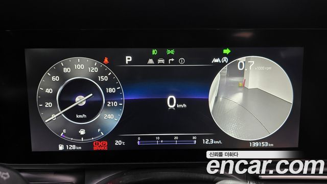 Kia Canival 2022 — photo 11