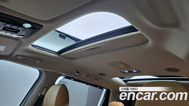 Kia Canival 2022 — photo 22