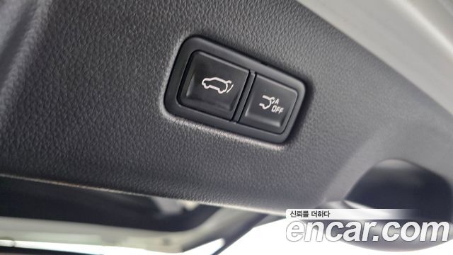 Kia Canival 2022 — photo 24