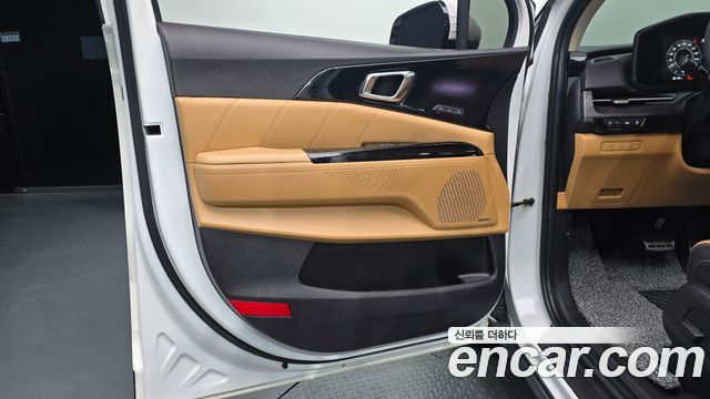 Kia Canival 2022 — photo 14