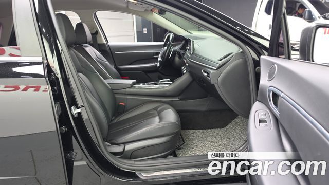Hyundai Sonata 2021 — photo 17