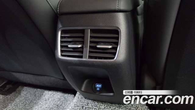 Hyundai Sonata 2021 — photo 28