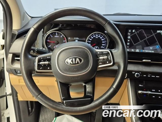 Kia Canival 2021 — photo 9