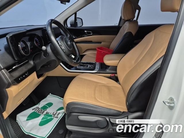 Kia Canival 2021 — photo 11