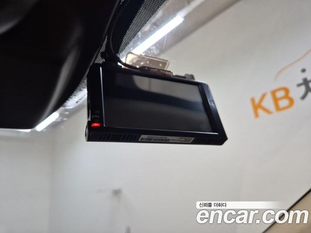 Kia Canival 2021 — photo 16