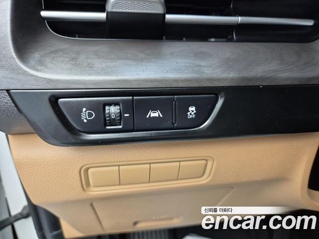 Kia Canival 2021 — photo 18