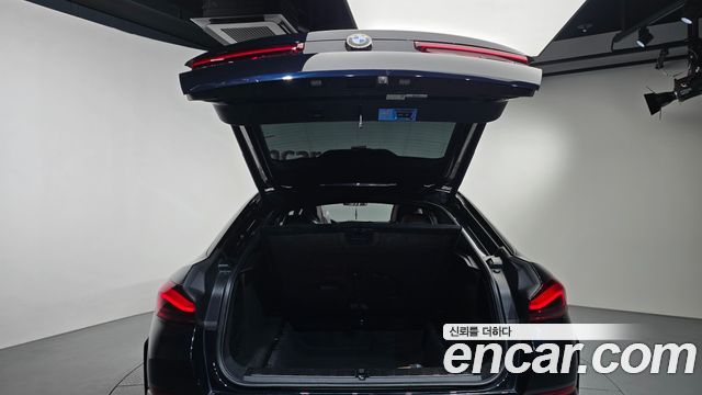 BMW X6 2021 — photo 23