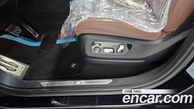 BMW X6 2021 — photo 29
