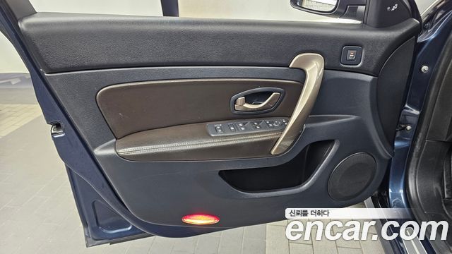 Renault Korea SM5  2016 — photo 14