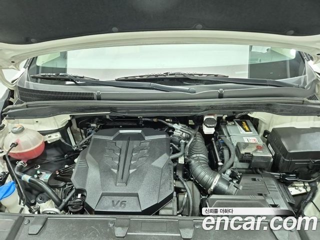 Kia Canival 2023 — photo 5