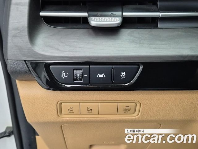 Kia Canival 2023 — photo 17