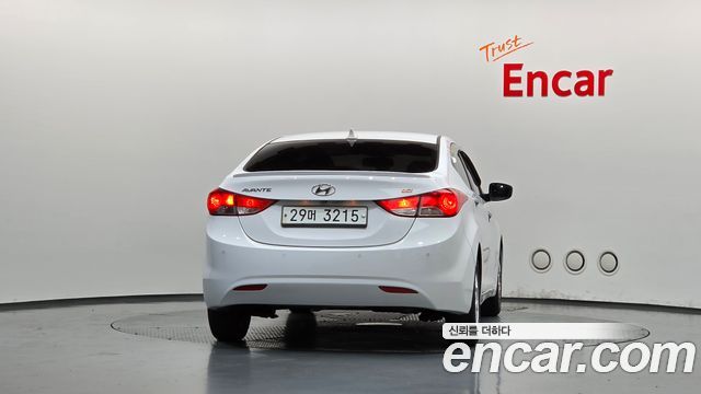 Hyundai AVANTE 2013 — photo 4
