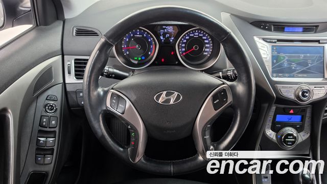 Hyundai AVANTE 2013 — photo 20