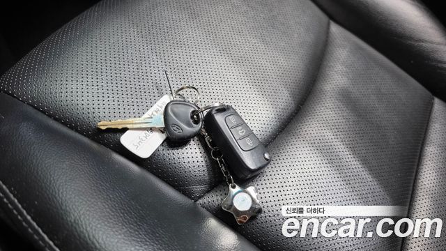 Hyundai AVANTE 2013 — photo 22