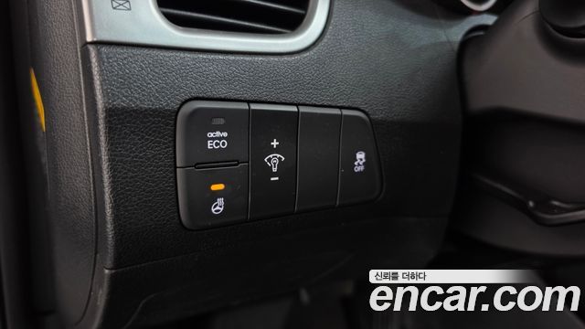 Hyundai AVANTE 2013 — photo 27