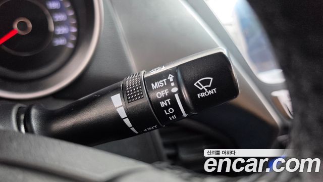 Hyundai AVANTE 2013 — photo 28