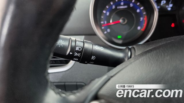 Hyundai AVANTE 2013 — photo 30
