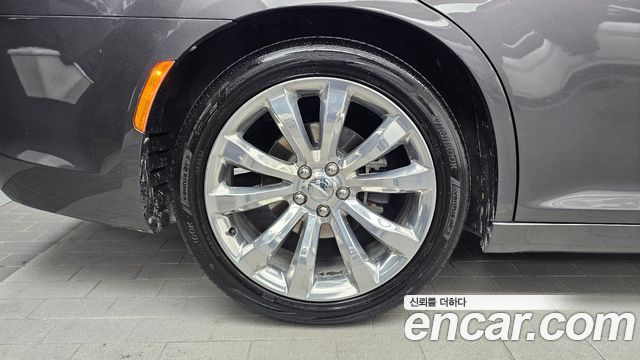 Chrysler 300C 2017 — photo 5