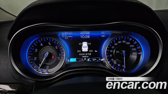 Chrysler 300C 2017 — photo 8