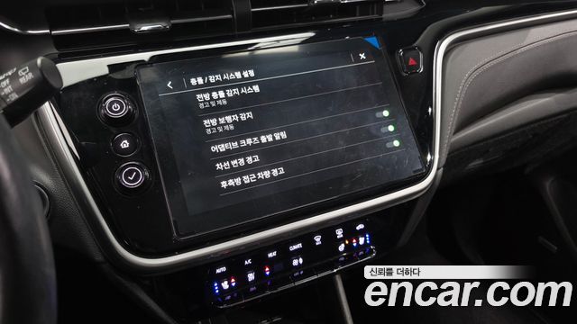 Chevrolet Korea 볼트 EUV 2023 — photo 23