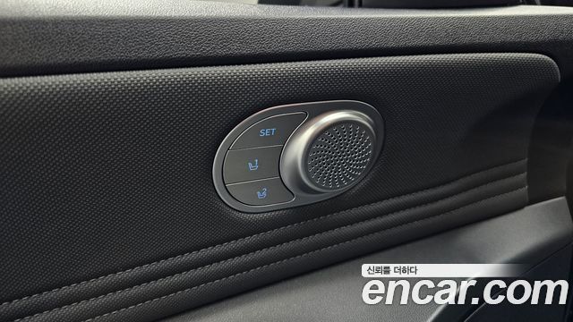 Hyundai AVANTE 2021 — photo 24