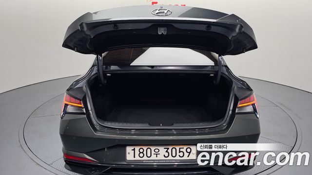 Hyundai AVANTE 2021 — photo 26