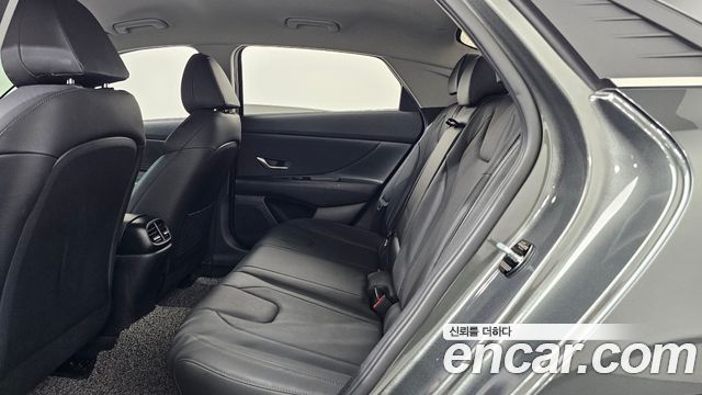 Hyundai AVANTE 2021 — photo 16