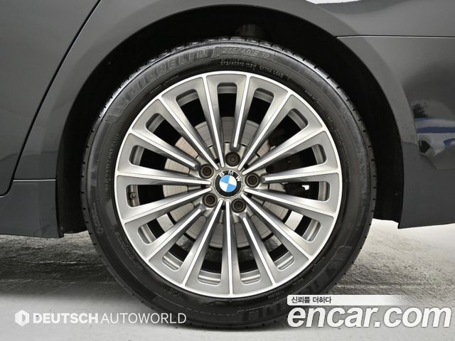 BMW 7-Series 2015 — photo 5