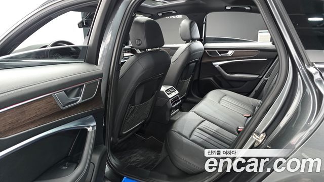 Audi A6 2022 — photo 11