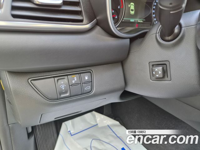 Genesis G70 2018 — photo 17