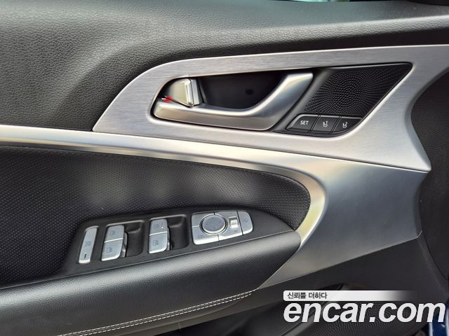 Genesis G70 2018 — photo 18