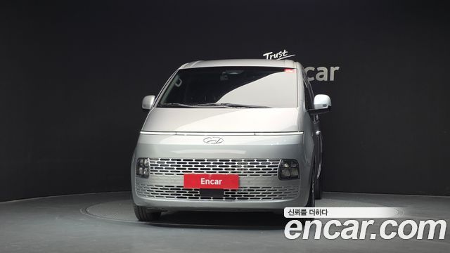 Hyundai Staria 2022 — photo 3