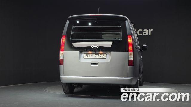 Hyundai Staria 2022 — photo 4