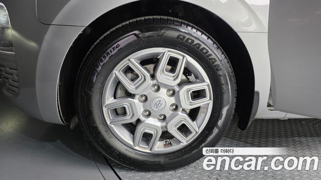 Hyundai Staria 2022 — photo 5