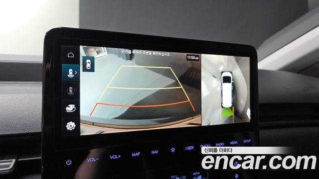 Hyundai Staria 2022 — photo 16