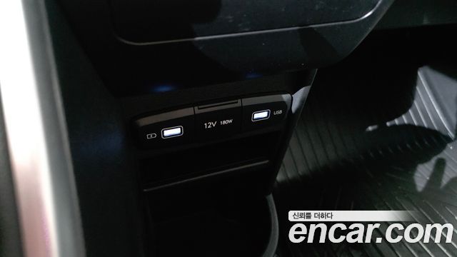 Hyundai Staria 2022 — photo 17