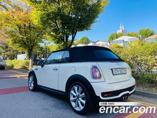 Mini Cooper Convertible 2012 — photo 4