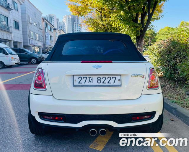 Mini Cooper Convertible 2012 — photo 5