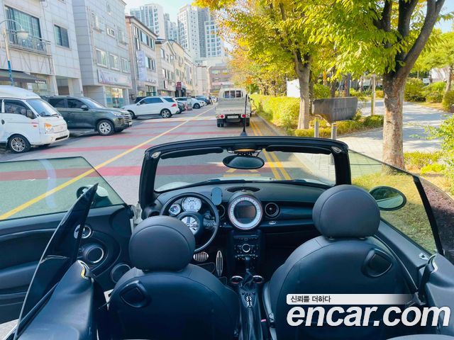 Mini Cooper Convertible 2012 — photo 18