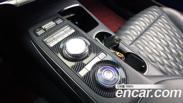 Genesis GV70 2021 — photo 9