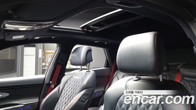 Genesis GV70 2021 — photo 18