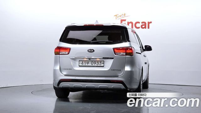 Kia Canival 2016 — photo 4