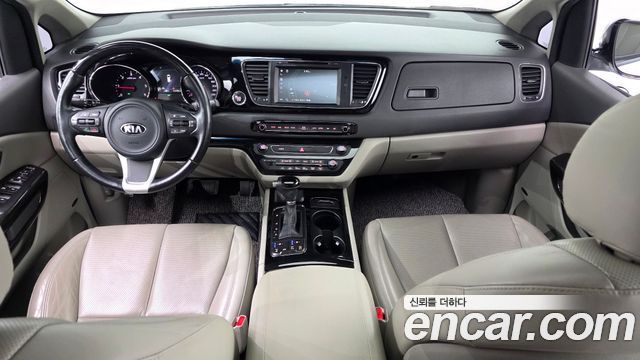 Kia Canival 2016 — photo 7